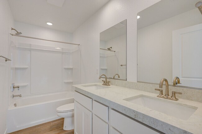 Building Photo - 8532 W Agate Ave