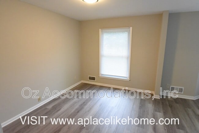 Building Photo - 12119 W 99th Terrace