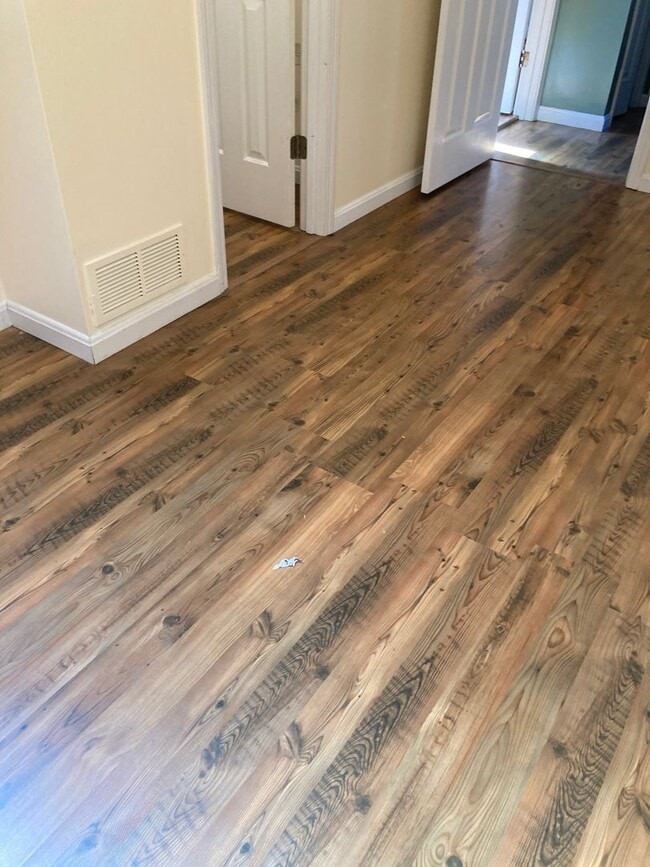 Building Photo - **Backyard offers Country Setting in City Limits**