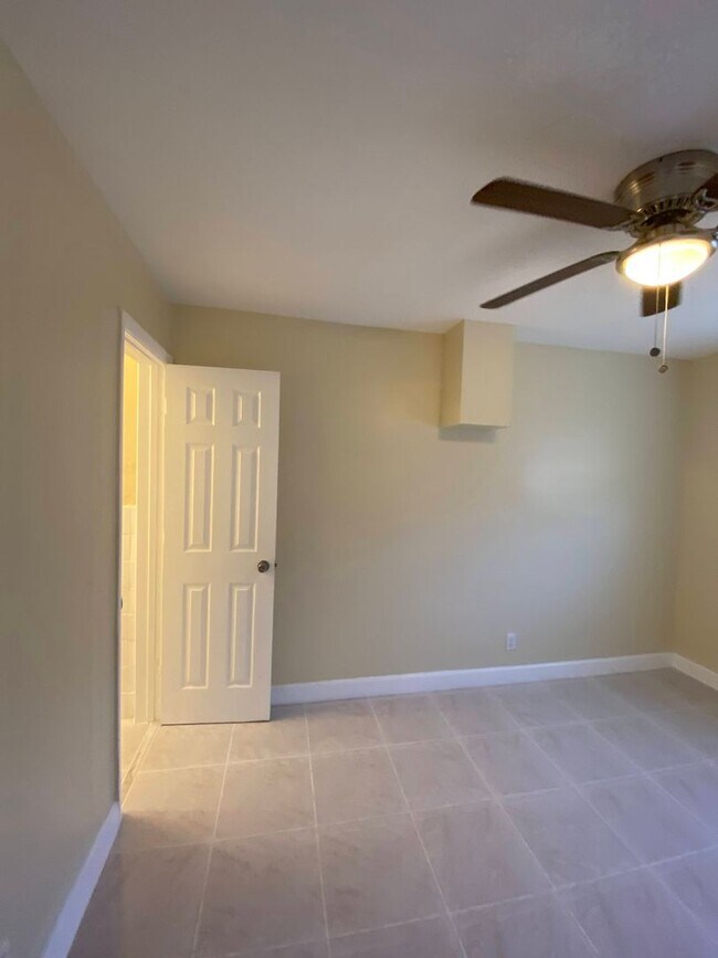 Building Photo - Beautiful 3-bedroom home located in Delray...