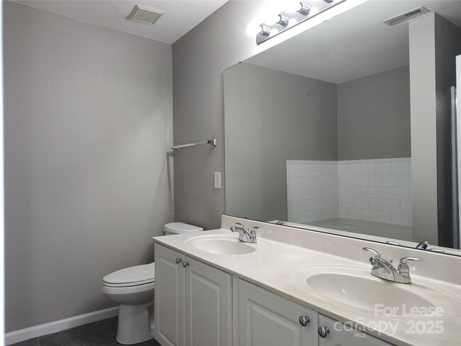 Building Photo - 467 Doughton Ln