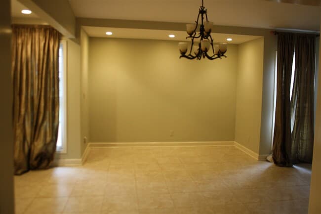 Building Photo - 1833 Greensprings Ln