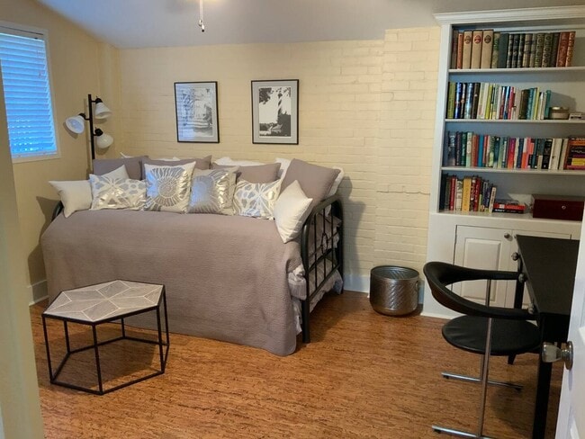 Building Photo - 1521 Marion Ave