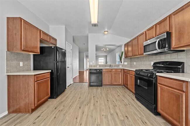 Building Photo - 267 Waterloo Dr