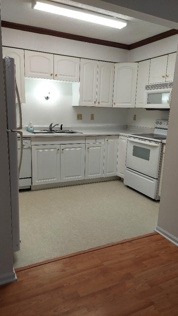 Building Photo - 1025 Richfield Ln