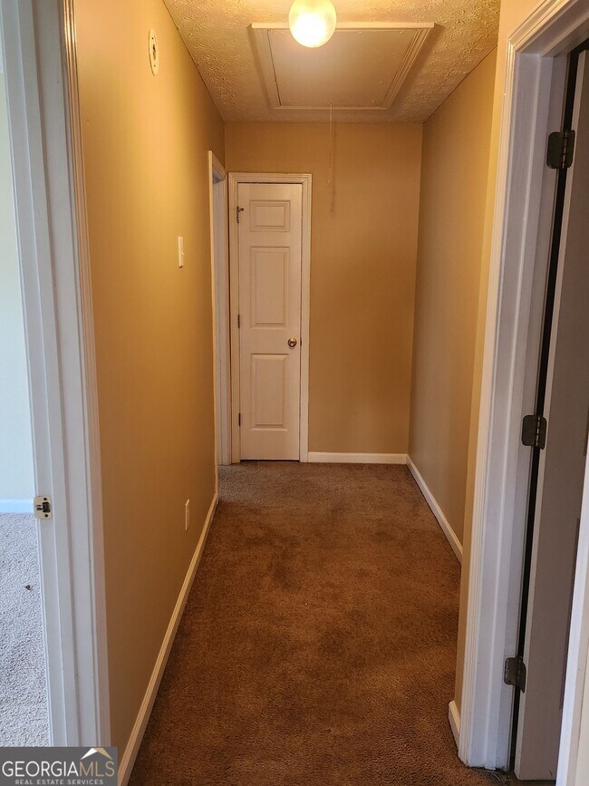 Building Photo - 5748 Wellborn Creek Dr