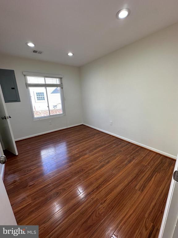 Building Photo - 307 Newman Ct