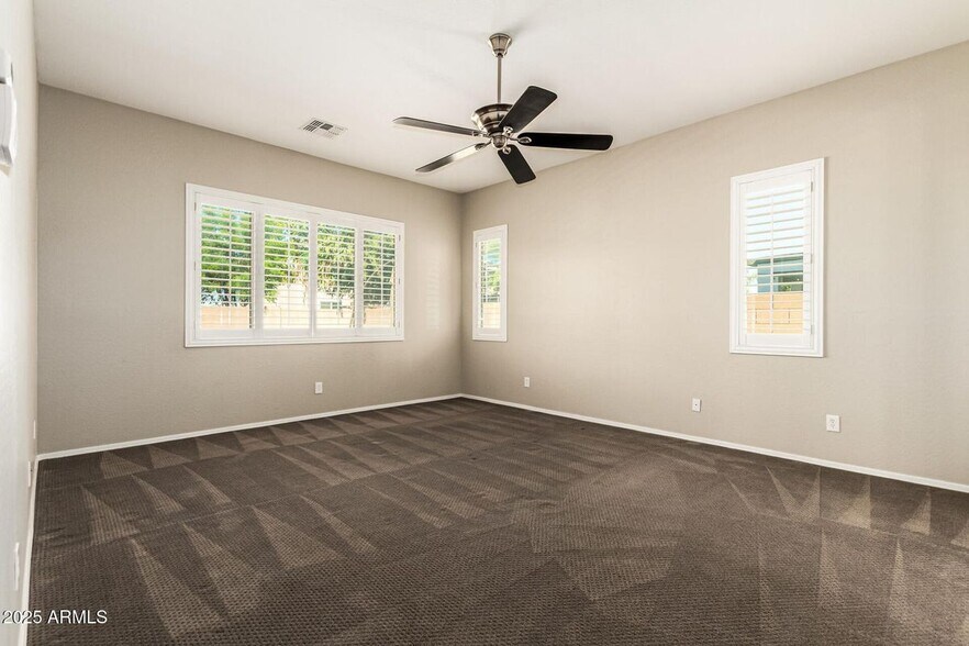 Building Photo - 21004 E Sunset Dr