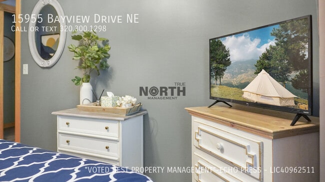 Building Photo - 15955 Bayview Dr NE