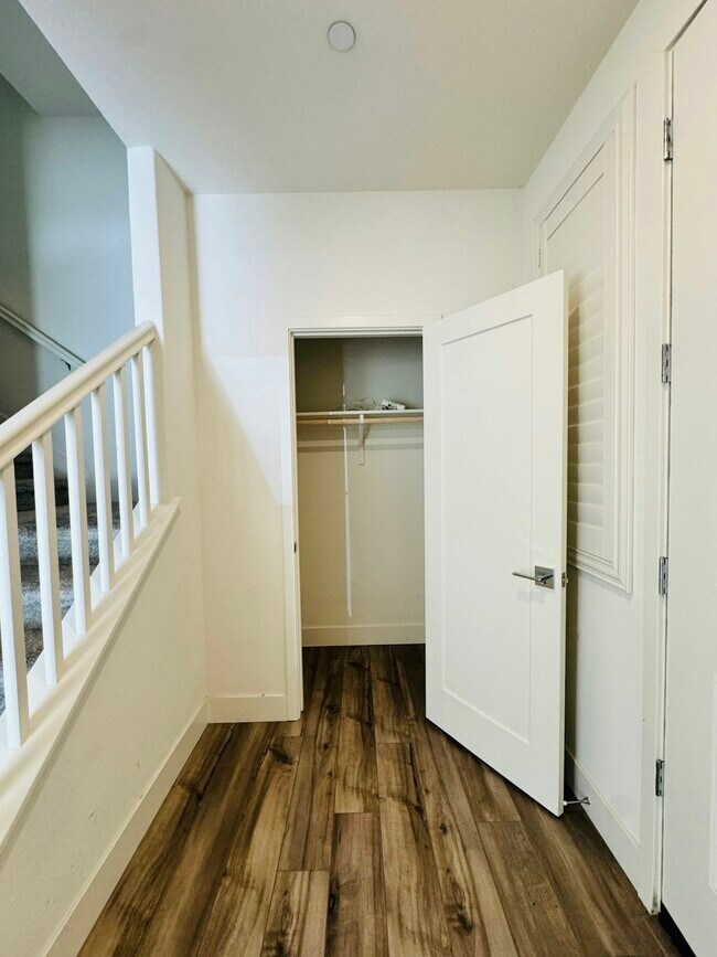 Building Photo - 5720 Greige Cir