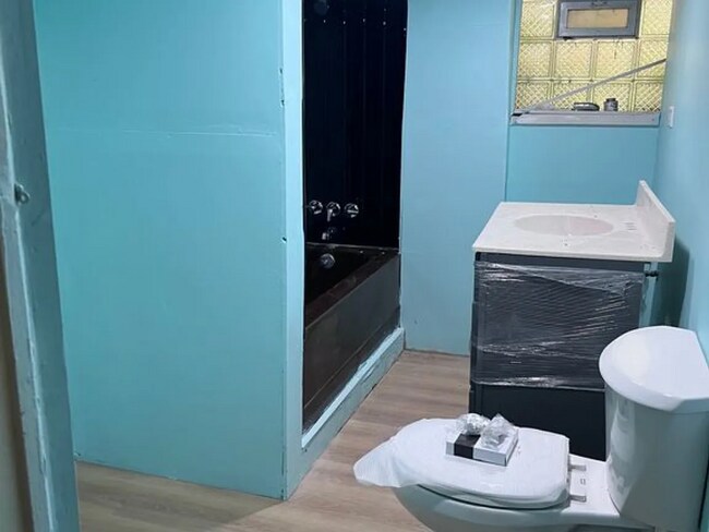 Building Photo - Family-Friendly Colonial with Basement, Attic & Garage – $1,550/Month