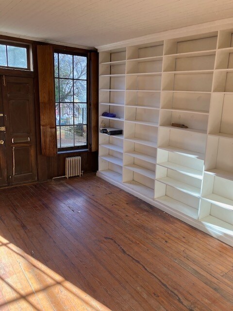 Building Photo - 414 George St