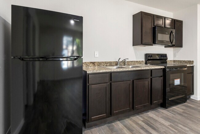 Building Photo - One Month FREE rent!