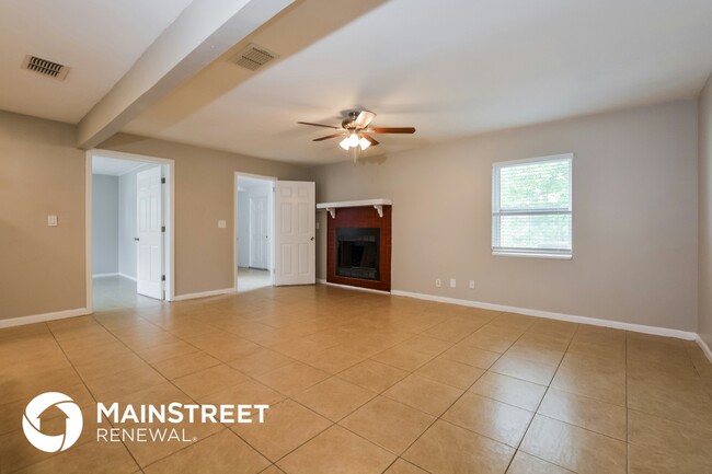 Building Photo - 2215 Falkner Rd