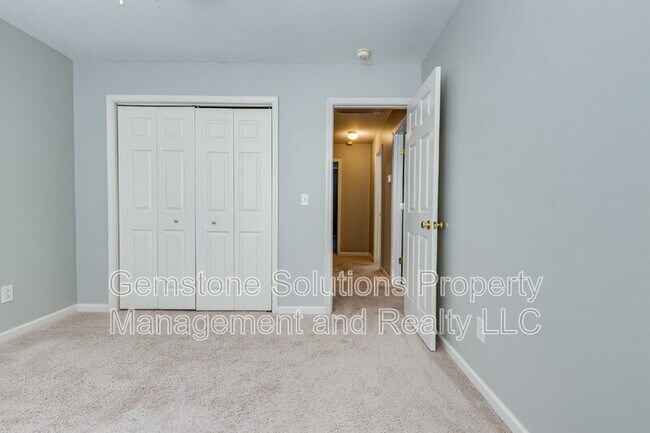 Building Photo - 1035 Watauga Ct
