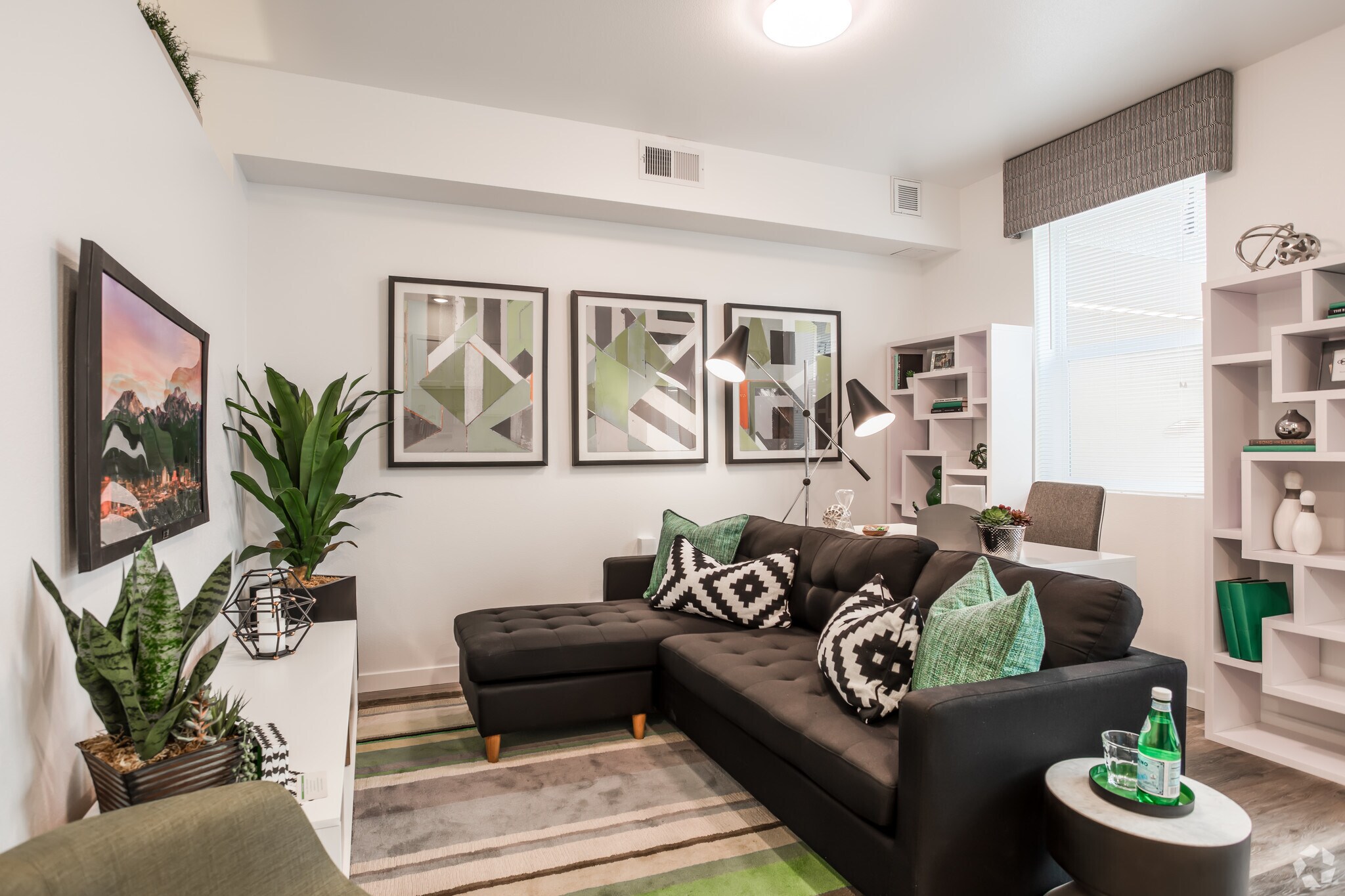 The Bridges at Victorian Square 11251130 Avenue of the Oaks Sparks