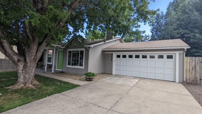 Building Photo - 2049 Kent Ct