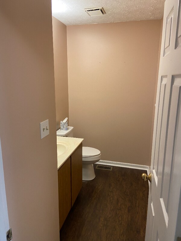 Building Photo - 3134 High Ridge Dr