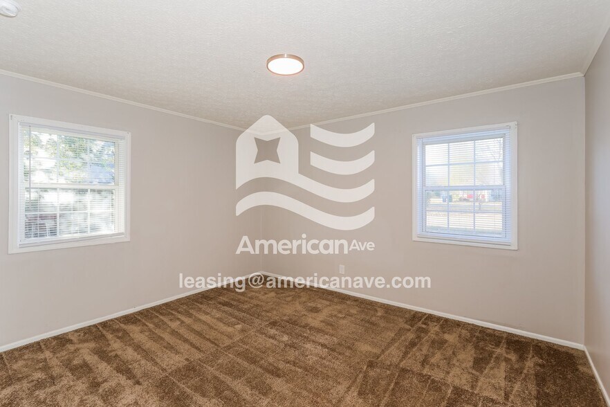 Building Photo - 1118 Alderman St NE