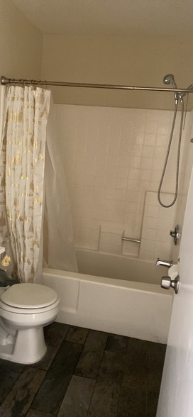 Building Photo - 1850 E Ave J2