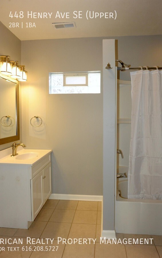 Building Photo - 448 Henry Ave SE