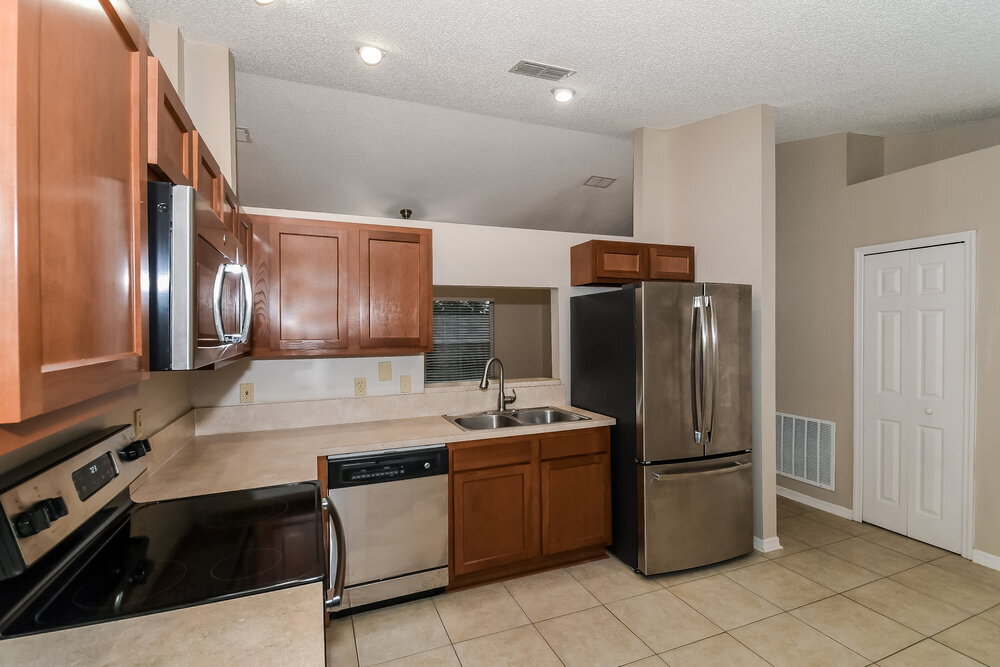 Building Photo - 9060 Castle Rock Dr