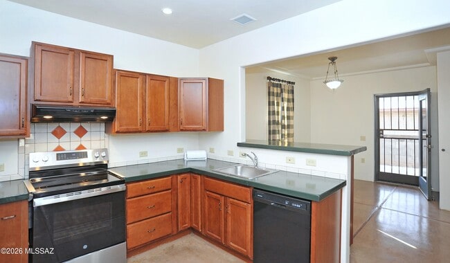 Building Photo - 1040 E Halcyon Rd