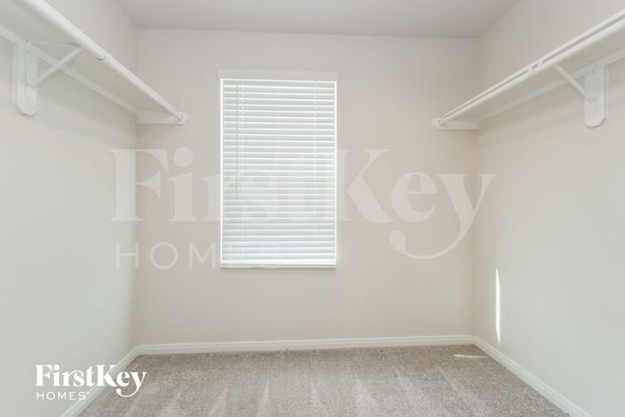 Building Photo - 10083 Cerritos dr