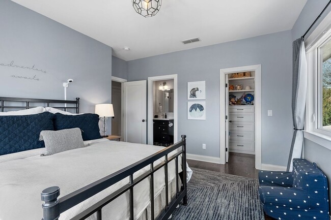 Building Photo - Luxury 12 South Living! $13,000 per month ...