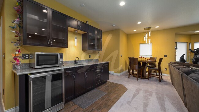 Building Photo - Million Dollar Views in Larkspur