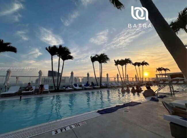Building Photo - 2301 Collins Ave