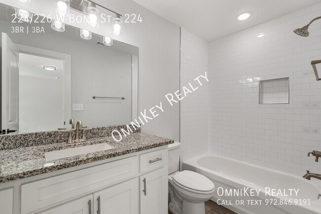 Building Photo - 224/226 W Bond St-224