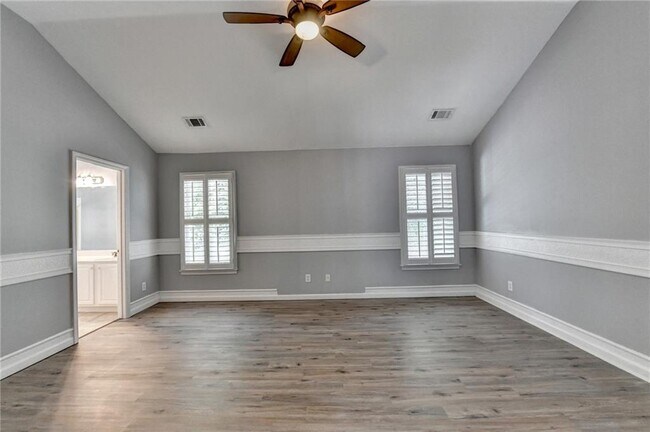 Building Photo - 2072 Fairport Way