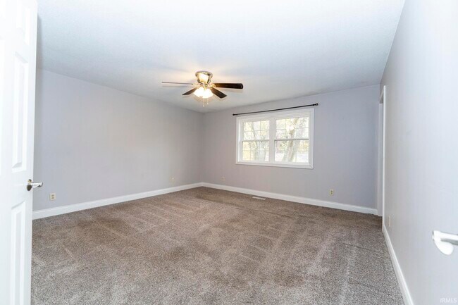 Building Photo - 7877 Marywood Dr