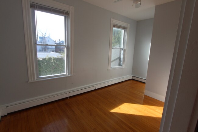 Building Photo - 2.0 bedroom in Somerville Massachusetts 02143