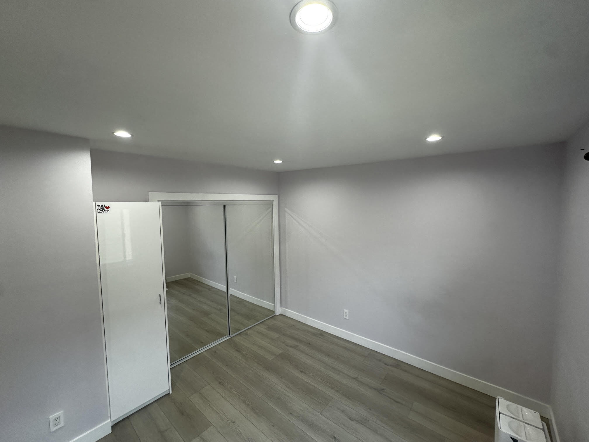 Building Photo - 7432 Hazeltine Ave