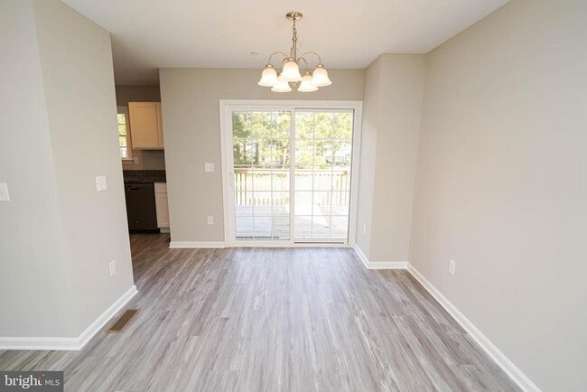 Building Photo - 2005 S Old Mill Dr