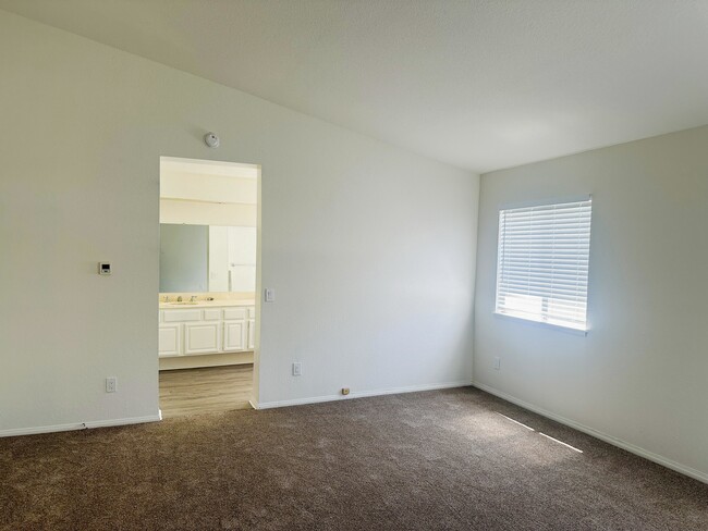 Building Photo - 351 Peaceful Ct