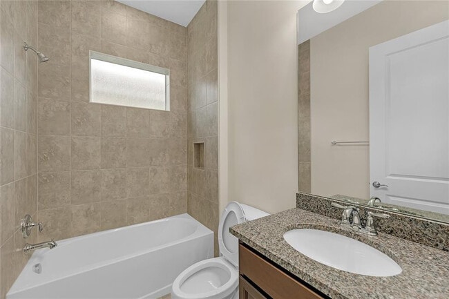 Building Photo - 14989 RedCove Pl