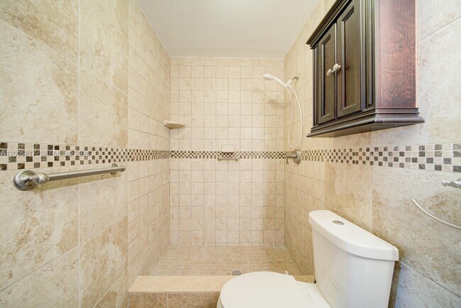 Building Photo - 9715 Hammocks Blvd