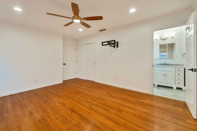 Building Photo - Charming Fully Remodeled 3-Bedroom Home wi...