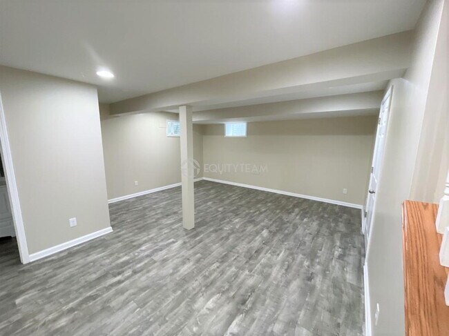 Building Photo - 8052 Misty Shore Dr