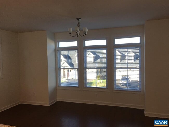Building Photo - 1818 Marietta Dr