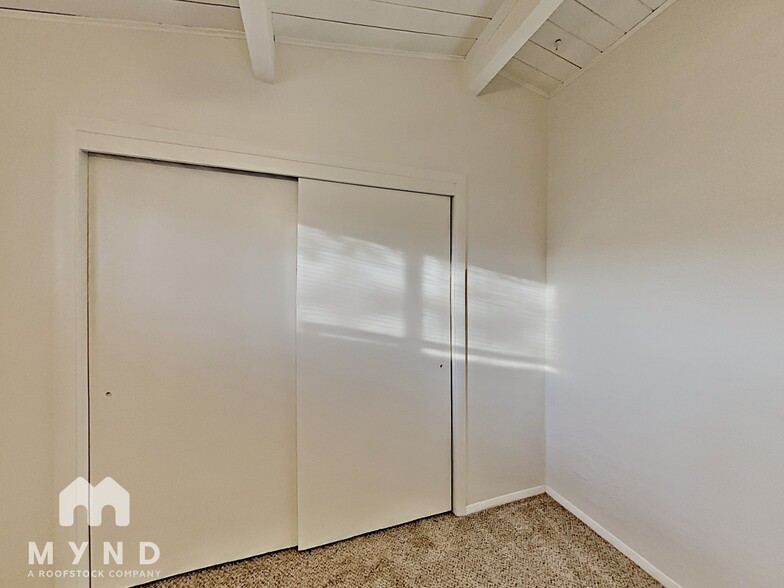Building Photo - 942 Curti Dr
