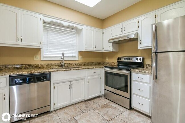 Building Photo - 7307 Chaddy Circle, Liberty, MO 64068