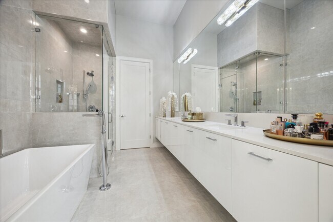 Building Photo - 5820 Winsome Ln