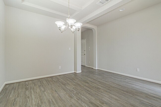 Building Photo - GORGEOUS 4BR 2.5 BATH WITH LOTS OF NEIGHBORHOOD AMENITIES! Available August 7th!