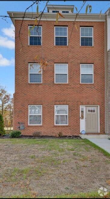 Building Photo - 8750 Mimosa Ave