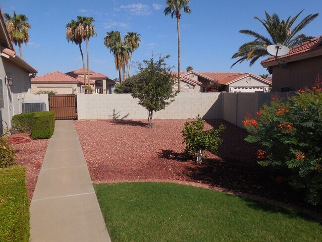 Building Photo - Beautifully Updated 3-Bedroom Home in Sun Lakes - Long-Term Rental