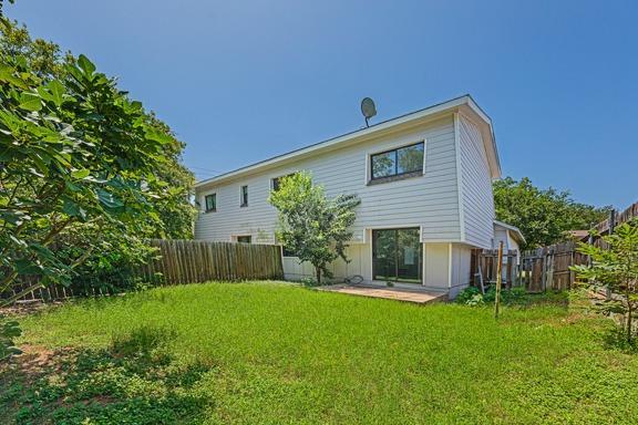 Building Photo - 8524 Dryfield Dr